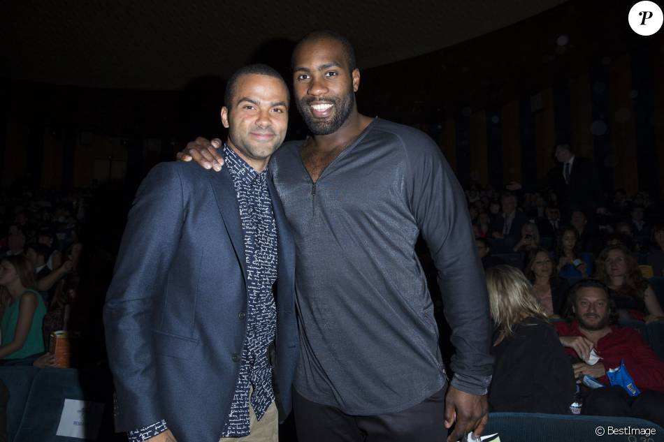 Tony Parker et Teddy Riner - Première du film Jurassic ...