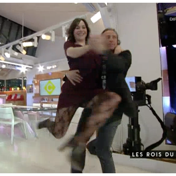 La jeune maman Nathalie Péchalat avoue être en surpoids, deux mois après sa grossesse - Emission "C à vous" sur France 5, le 1er février 2015.
