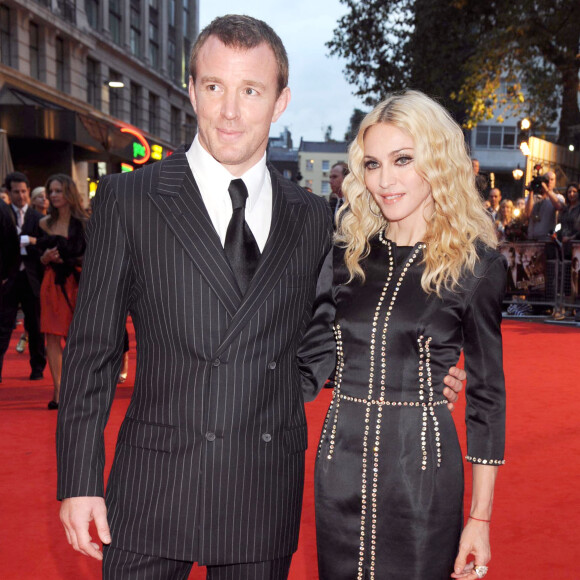 Guy Ritchie et Madonna à la première de 'RocknRolla' à Londres, le 1er septembre 2008.