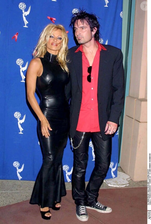 Tommy Lee et Pamela Anderson lors d'une soirée à Hollywood, le 2 avril 2001