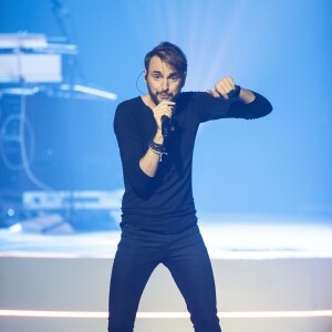 Christophe Willem en concert au Théatre Sébastopol de Lille le 10 novembre 2015. © Stéphane Vansteenkiste / Bestimage