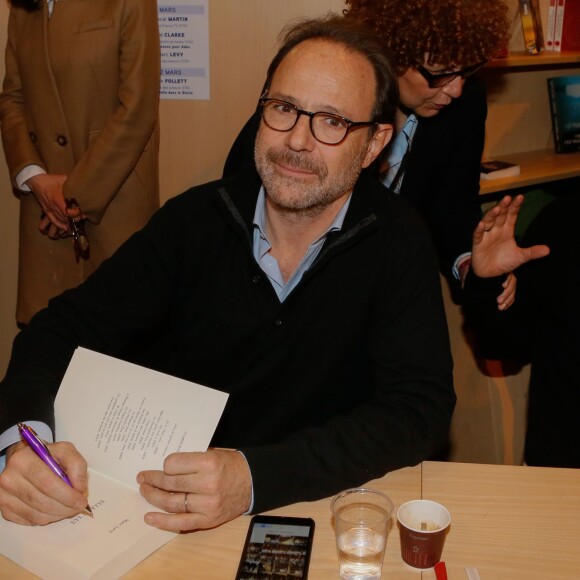 Marc Levy - 35ème Salon du Livre à la Porte de Versailles à Paris, le 21 mars 2015.