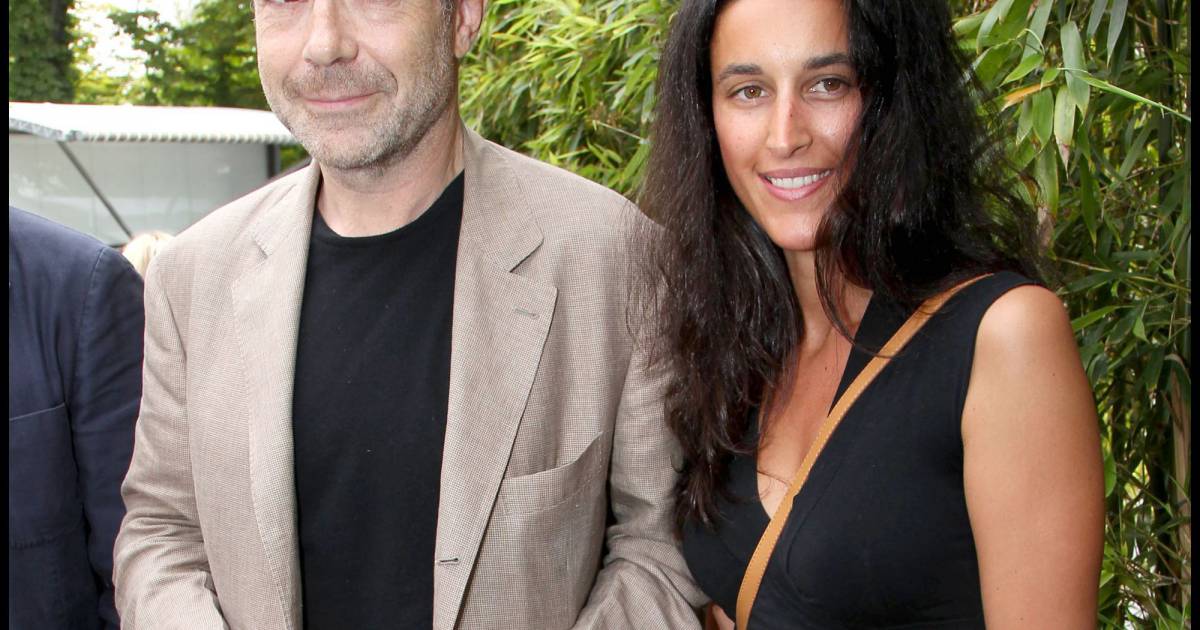 Marc Levy et sa femme Pauline Levêqueà Roland Garros, le 5 juin 2011 Purepeople Marc Levy et sa femme Pauline Levêqueà Roland Garros, le 5 juin 2011 Purepeople