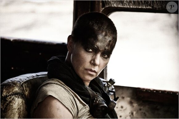 Charlize Theron dans Mad Max Fury Road.