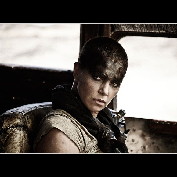 Charlize Theron dans Mad Max Fury Road.