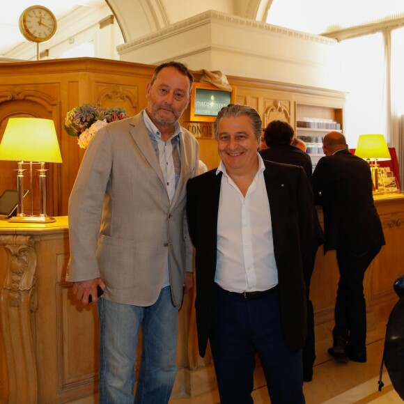 Exclusif - Jean Reno et Christian Clavier - Personnalités à l'hôtel Intercontinental Carlton lors du 68e festival international du film de Cannes le 16 mai 2015.