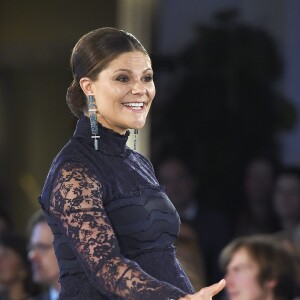 La princesse héritière Victoria de Suède, enceinte de huit mois, lors de la cérémonie de remise des Global Change Awards de la Fondation H&M Conscious à l'Hôtel de Ville de Stockholm le 10 février 2016.