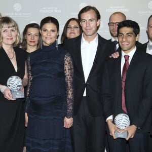 La princesse Victoria de Suède, enceinte de huit mois, et Karl-Johan Persson, PDG de H&M, lors de la cérémonie de remise des Global Change Awards de la Fondation H&M Conscious à l'Hôtel de Ville de Stockholm le 10 février 2016.