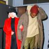 Kim Kardashian et son mari Kanye West quittent le Richard Rodgers Theatre à Broadway, à l'issue d'une représentation de la comédie musicale 'Hamilton'. New York, le 12 février 2016.