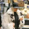Kim Kardashian se rend au centre commercial Barneys New York à New York, le 12 février 2016.