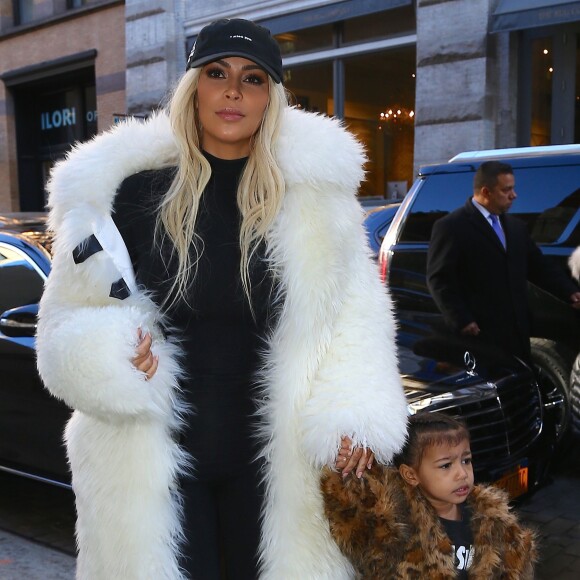Kim Kardashian et sa fille North à New York, le 14 février 2016.