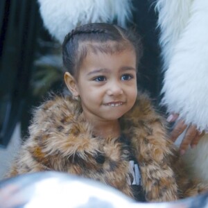 Kim Kardashian et sa fille North à New York, le 14 février 2016.