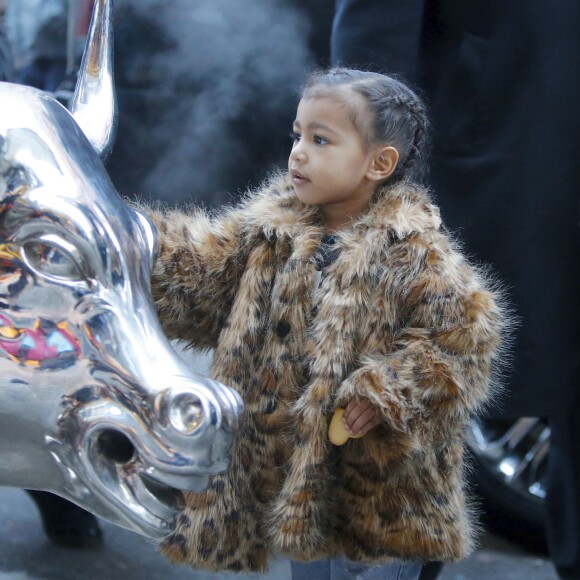 Kim Kardashian et sa fille North à New York, le 14 février 2016.