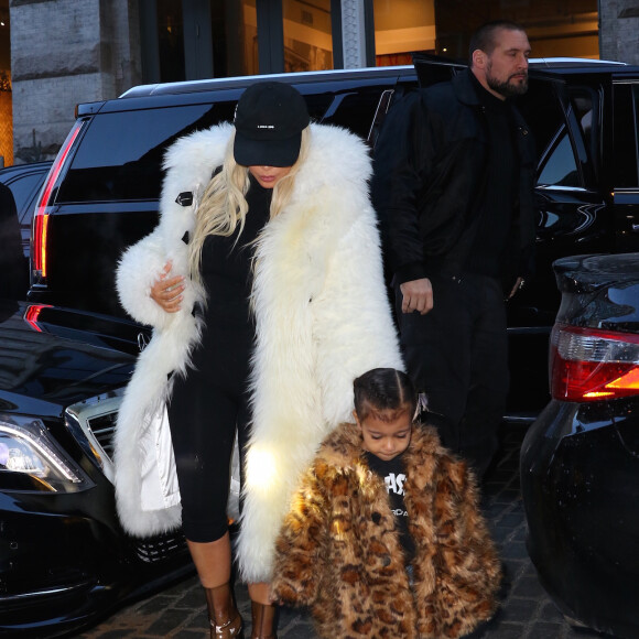 Kim Kardashian, son mari Kanye West et leur fille North à New York, le 14 février 2016.