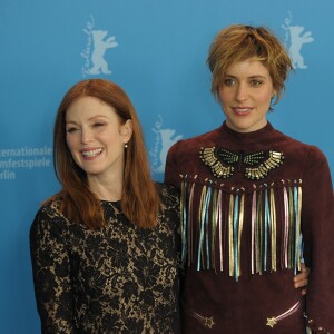 Julianne Moore et Greta Gerwig - Photocall du film "Maggie a un plan" (Maggie's Plan) lors du 66ème Festival International du Film de Berlin, le 15 février 2016.