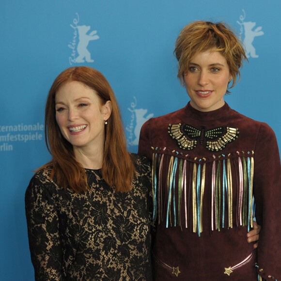 Julianne Moore et Greta Gerwig - Photocall du film "Maggie a un plan" (Maggie's Plan) lors du 66ème Festival International du Film de Berlin, le 15 février 2016.