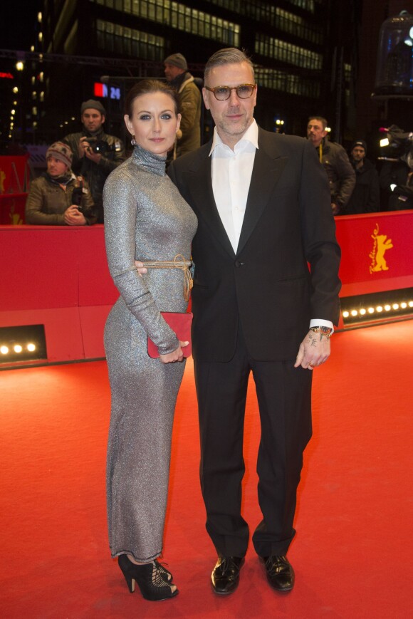 Mikael Persbrandt et sa compagne Sanna Lundell - Première du film "Alone in Berlin" (Seul dans Berlin) au 66e festival internartional du film de Berlin le 15 février 2016.