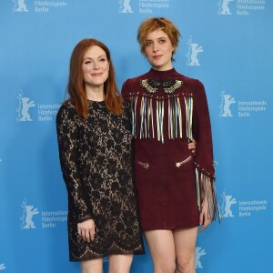 Julianne Moore et Greta Gerwig - Photocall du film "Maggie a un plan" (Maggie's Plan) lors du 66e Festival International du Film de Berlin, la Berlinale le 15 février 2016.