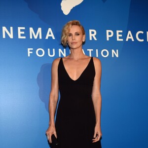 Charlize Theron au gala Cinema for peace dans le cadre du 66e festival du film de Berlin, la Berlinale le 15 février 2016