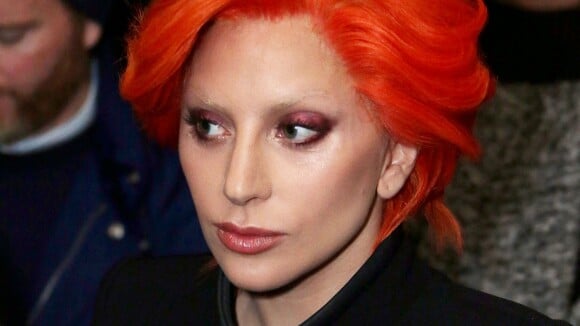 Fashion Week : Lady Gaga, transformée pour David Bowie, se joint à la fête !