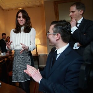 Kate Middleton, duchesse de Cambridge, était la rédactrice en chef d'un jour du Huffington Post UK le 17 février 2016, et mettait à la une la question de la santé mentale des enfants, lançant par la même occasion la campagne Young Minds Matter. Pour l'opération, une rédaction avait été installée au palais de Kensington, sa résidence officielle.