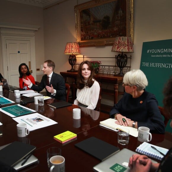 Kate Middleton, duchesse de Cambridge, était la rédactrice en chef d'un jour du Huffington Post UK le 17 février 2016, et mettait à la une la question de la santé mentale des enfants, lançant par la même occasion la campagne Young Minds Matter. Pour l'opération, une rédaction avait été installée au palais de Kensington, sa résidence officielle.