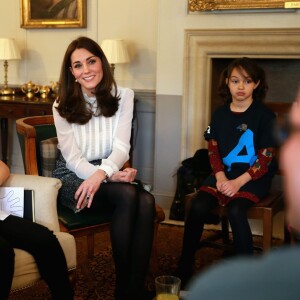 Kate Middleton, duchesse de Cambridge, était la rédactrice en chef d'un jour du Huffington Post UK le 17 février 2016, et mettait à la une la question de la santé mentale des enfants, lançant par la même occasion la campagne Young Minds Matter. Pour l'opération, une rédaction avait été installée au palais de Kensington, sa résidence officielle.