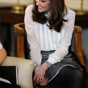 Kate Middleton, duchesse de Cambridge, était la rédactrice en chef d'un jour du Huffington Post UK le 17 février 2016, et mettait à la une la question de la santé mentale des enfants, lançant par la même occasion la campagne Young Minds Matter. Pour l'opération, une rédaction avait été installée au palais de Kensington, sa résidence officielle.