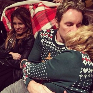 Dax Shepard a publié une photo avec sa femme Kristen Bell sur sa page Instagram, le 14 février 2016.