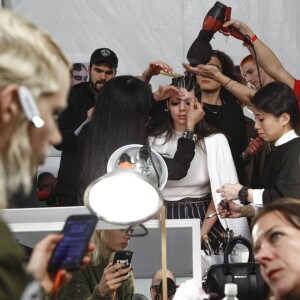 Coulisses du défilé Marc Jacobs (collection automne-hiver 2016-2017) à la Park Avenue Armory. New York, le 18 février 2016.