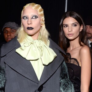 Lady Gaga, Emily Ratajkowski - Défilé Marc Jacobs (collection automne-hiver 2016-2017) à la Park Avenue Armory. New York, le 18 février 2016.