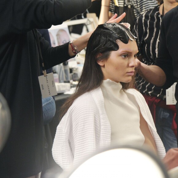 Kendall Jenner - Coulisses du défilé Marc Jacobs (collection automne-hiver 2016-2017) à la Park Avenue Armory. New York, le 18 février 2016.