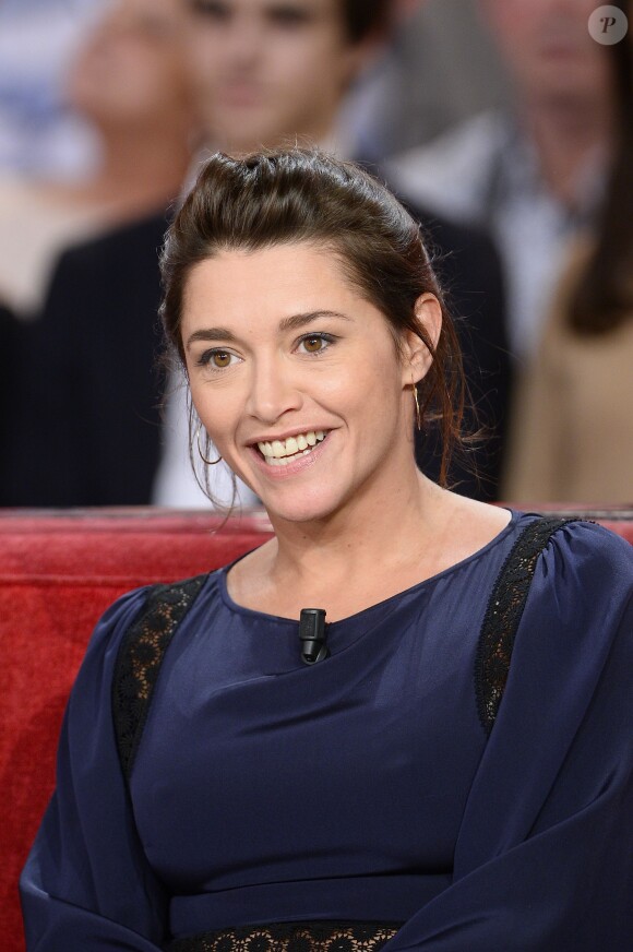 Emma de Caunes - Enregistrement de l'émission "Vivement Dimanche", dont les invités principaux sont Loïck et Stéphane Peyron, à Paris le 17 février 2016. Diffusion le 21 février 2016. ©Coadic Guirec/Bestimage
