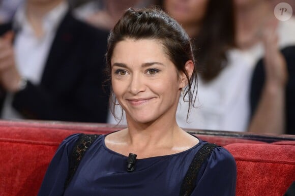 Emma de Caunes - Enregistrement de l'émission "Vivement Dimanche", dont les invités principaux sont Loïck et Stéphane Peyron, à Paris le 17 février 2016. Diffusion le 21 février 2016. ©Coadic Guirec/Bestimage
