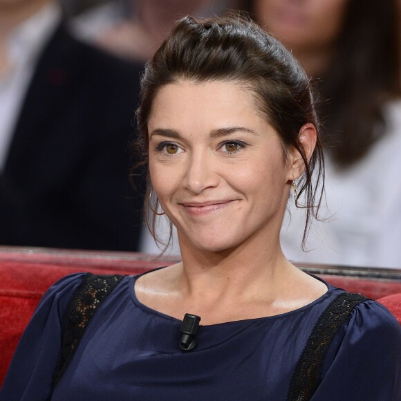 Emma de Caunes - Enregistrement de l'émission "Vivement Dimanche", dont les invités principaux sont Loïck et Stéphane Peyron, à Paris le 17 février 2016. Diffusion le 21 février 2016. ©Coadic Guirec/Bestimage