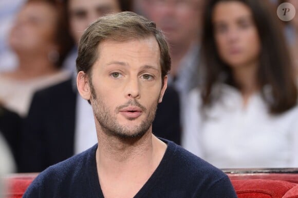 Nicolas Duvauchelle - Enregistrement de l'émission "Vivement Dimanche", dont les invités principaux sont Loïck et Stéphane Peyron, à Paris le 17 février 2016. Diffusion le 21 février 2016. ©Coadic Guirec/Bestimage