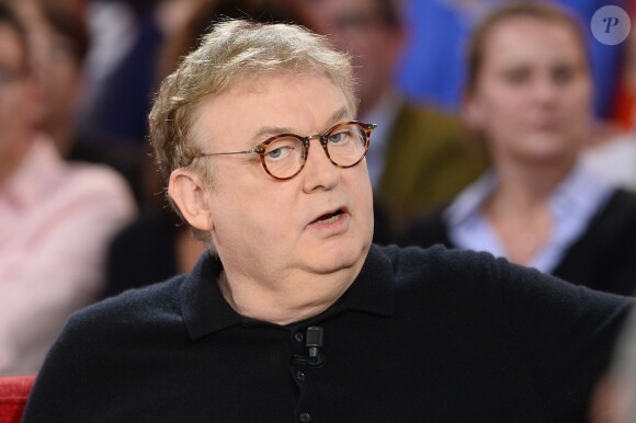 Dominique Besnehard - Enregistrement de l'émission "Vivement Dimanche", dont les invités principaux sont Loïck et Stéphane Peyron, à Paris le 17 février 2016. Diffusion le 21 février 2016. ©Coadic Guirec/Bestimage