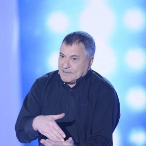 Jean-Marie Bigard - Enregistrement de l'émission "Vivement Dimanche", dont les invités principaux sont Loïck et Stéphane Peyron, à Paris le 17 février 2016. Diffusion le 21 février 2016. ©Coadic Guirec/Bestimage