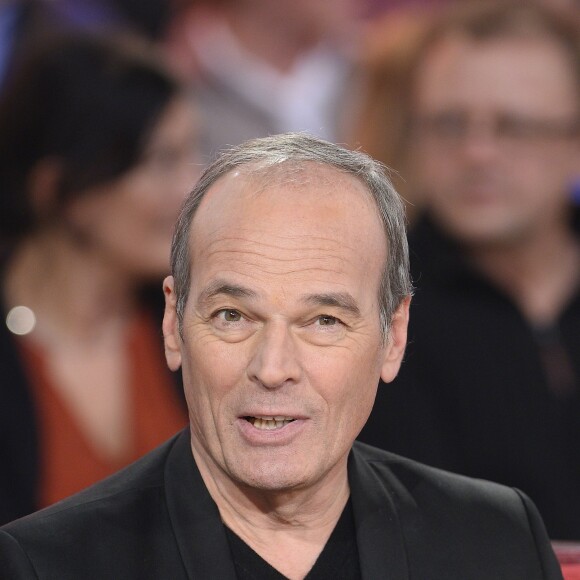Laurent Baffie - Enregistrement de l'émission "Vivement Dimanche", dont les invités principaux sont Loïck et Stéphane Peyron, à Paris le 17 février 2016. Diffusion le 21 février 2016. ©Coadic Guirec/Bestimage