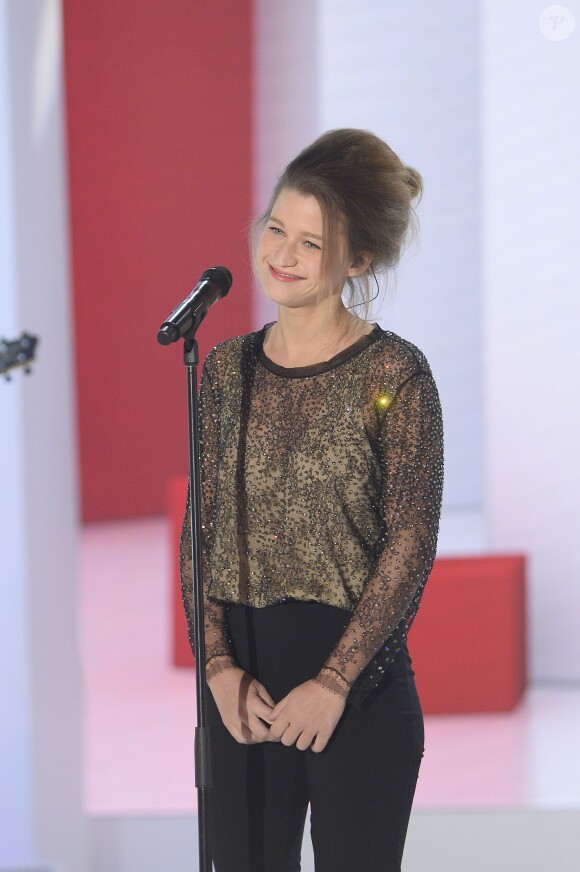 Selah Sue - Enregistrement de l'émission "Vivement Dimanche", dont les invités principaux sont Loïck et Stéphane Peyron, à Paris le 17 février 2016. Diffusion le 21 février 2016. ©Coadic Guirec/Bestimage