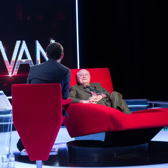 Exclusif - Pierre Bergé et Marc-Olivier Fogiel, lors de l'enregistrement de l'émission "Le Divan", le 11 février 2016, pour une diffusion sur France 3 le 23 février 2016 à 23h10. © Cyril Moreau