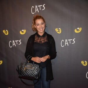 Chimène Badi lors de la première de la comédie musicale Cats au théâtre Mogador à Paris, le 1er octobre 2015.
