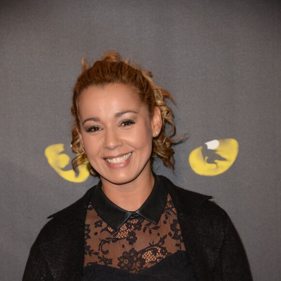 Chimène Badi lors de la première de la comédie musicale Cats au théâtre Mogador à Paris, le 1er octobre 2015.
