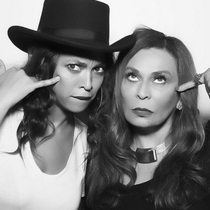 Beyoncé Knowles et sa mère Tina à la soirée d'anniversaire de Kelly Rowland qui fêtait ses 35 ans au Sunset Tower Hotel à West Hollywood. Le 20 février 2016.