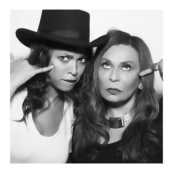 Beyoncé Knowles et sa mère Tina à la soirée d'anniversaire de Kelly Rowland qui fêtait ses 35 ans au Sunset Tower Hotel à West Hollywood. Le 20 février 2016.