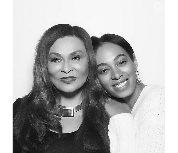 Tina Knowles et sa fille Solange à la soirée d'anniversaire de Kelly Rowland qui fêtait ses 35 ans au Sunset Tower Hotel à West Hollywood. Le 20 février 2016.