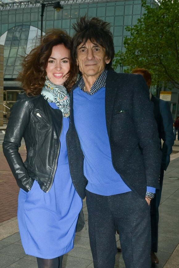 Ronnie Wood et sa femme Sally Humphreys à Londres, le 11 septembre 2013.