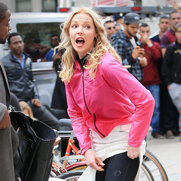 Katherine Heigl se change dans la rue pour le tournage de "Doubt" à New York le 14 octobre 2015.