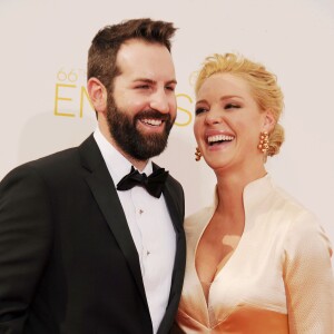 Katherine Heigl et son mari Josh Kelley arrivant à la 66ème cérémonie annuelle des Emmy Awards au Nokia Theatre à Los Angeles, le 25 août 2014
