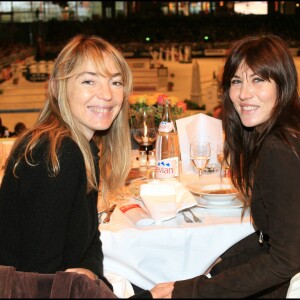 Mathilde Seigner et Valérie Guignabodet à Paris en 2006